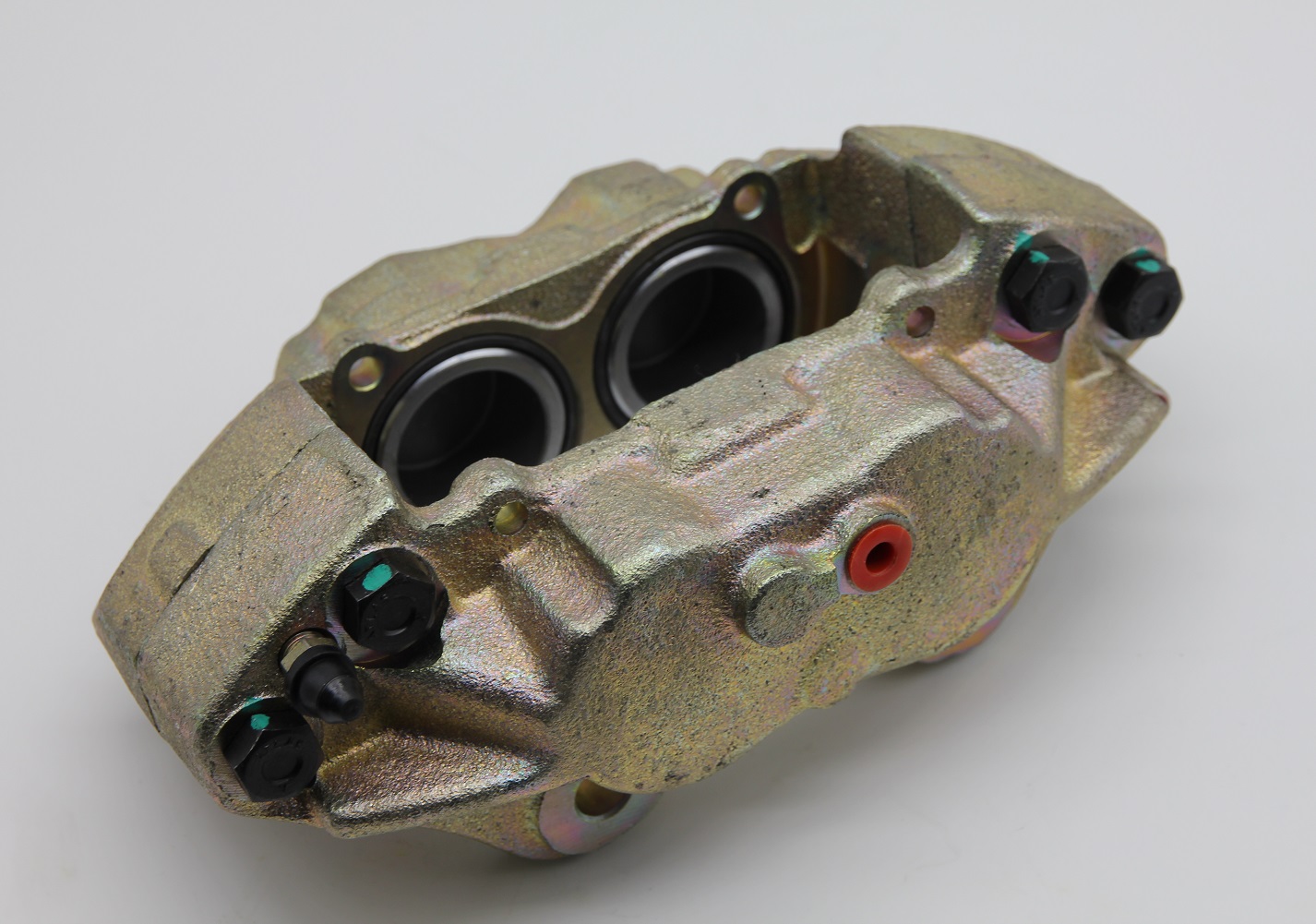 BRAKE CALIPER, RHF - DEFENDER